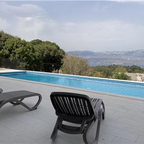 3 bedroom Brac island villa with heated infinity pool sleeps 6-7